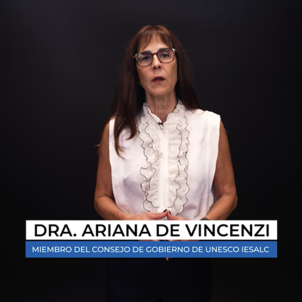 Ariana_De_Vincenzi_estudio_IESALC